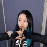 [모두드루와] 4개월동안 헤어피스만 8번 바뀐 여돌.jpg