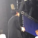 누가 연준이한테 쓰레기 <b>던짐</b>