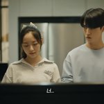 [펜타곤] 창구 드라마 <b>여주</b> 몇살이야?