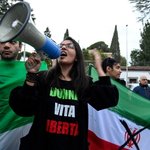 이란, 反히잡 <b>시위자</b>에 첫 사형 선고… 최소 20명 추가 선고 위기