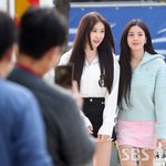 <b>권은비</b> 이채연 출근길