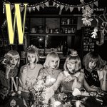 [뉴진스] 뉴진스 W <b>korea</b> 12월호 커버