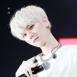 <b>백현</b>