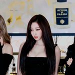 지젤 보면 약간 경리 느낌 남