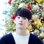 부모님 <b>얼굴</b>이 <b>궁금</b>하다는 남자 연예인