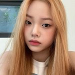 [엔터톡] <b>박보</b>은 쌍커풀 생기면 어떤 느낌일지 궁금해서 만들어봄