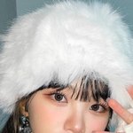 김채원 박진영 같은 <b>털모자</b>인데