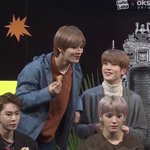 [NCT칠프] 형 보는 애기<b>복숭아</b> ㅎㅎ