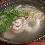 6만원짜리 해물<b>모듬</b>보고  이건 3만원으로 보이나요?