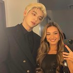 최수빈 어떤 여자분이랑 거울셀카 찍었는데