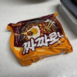 짜장라면 먹을 때 <b>물</b> 어느<b>정도</b> 버리나요?