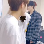 [NCT드림] ㅋㅋㅋㅋㅋ제노 체크<b>남방</b> 입었네