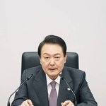 싸가지 없게 생긴 대통령이 문재인대통령보다 못해 <b>탄핵</b>좀 하자