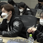 대학교 강의 듣다가 뭔가 발견한 남돌