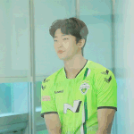 우루과이 <b>감독</b>만 잘생긴게 아님 조규성
