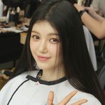 [뉴진스] 다니엘 <b>포닝</b> 앨범 업데이트