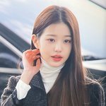 와 장원영 오늘도 이러네....