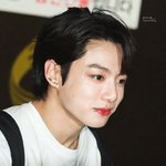 <b>한결</b> 가벼워 보이는 최애의 퇴근길