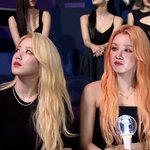 뉴진스 <b>마마</b> 무대 보는 아이들