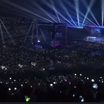 제이홉이 아미 부르니까