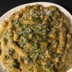 여친이랑 떡볶이 먹으러 갔는데 <b>느끼</b>하다고 파김치랑 깍두기 먹고싶다고...