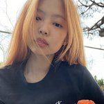 제니 이 <b>표정</b> 그만했음 좋겟어..