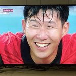 ㅈㄴ고화질로 잡혔네 <b>손흥민</b>