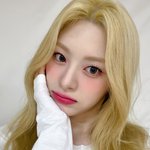 <b>세은</b> 진짜 하얗다