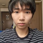 여초 꾸득꾸득 들어와서 <b>똥글</b> 싸고 있는