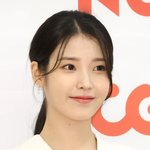 [19] "영원한 우정…" 아이유, 지연·황재균 결혼식 축가...