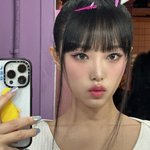 최예나, 새초롬한 표정..초근접 셀카도 완벽 소화 [<b>스타IN</b>]