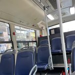 버스 뒷 <b>좌석</b> 계단 신용카드 빠지는 2~3mm 틈새 있으니 주의...