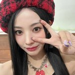 장원영 <b>설윤</b> <b>지니</b> 건들고 다니는 탈덕수용소 왜 살아있냐