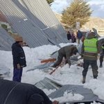 학교 졸업식장 <b>지붕</b> 무너져 7명 사망 비극