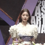 헐 장원영 <b>mc</b>보는거 이뿌다.gif