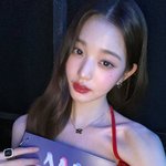 장원영같은 <b>쇄골</b>은