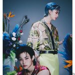 [스키즈] 현진 용복  잡지표지 찍었네