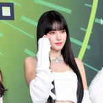 스테이씨 <b>윤</b> 레드카펫