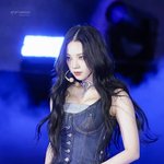카리나 이 <b>날</b> 미친 거 같음