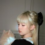 염색 8번 한 머리에 <b>탈색</b> 못하나?