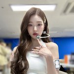 아이브 장원영 이거 너무 <b>예쁘다</b>