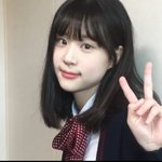럽캐 수지 고딩때라는데 진짜 개이쁨...