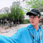 <b>진</b>은 셀카를 뭐 이렇게 찍냐