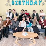 가장 정신 없다는 아이돌 콘서트.jpg