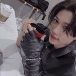 [스키즈] 아니 국마시는데 이렇게 잘생길일이야