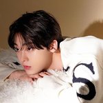 [모두드루와] 아스트로 <b>산하</b> x 위키미키 유정 , 게스 퍼퓸 화보...