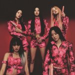 컨셉이랑 정반대 컨셉에 도전한 ‘(여자)아이들' - '<b>시즌</b> 그리팅'