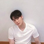 앉아만 있어도 피지컬이 느껴짐