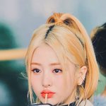 폰 중고거래 하는데 필름 떼줘야함??