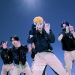 <b>황현진</b> 저 거지같은머리 왜케잘어울려